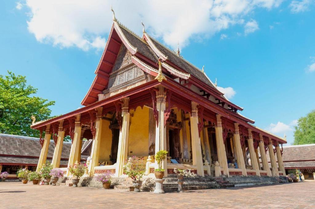 Готель Continental Plaza Vientiane Ban Nongdouang Екстер'єр фото